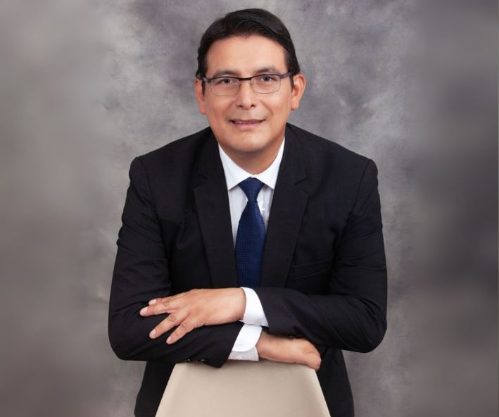 PAUL ROBLES